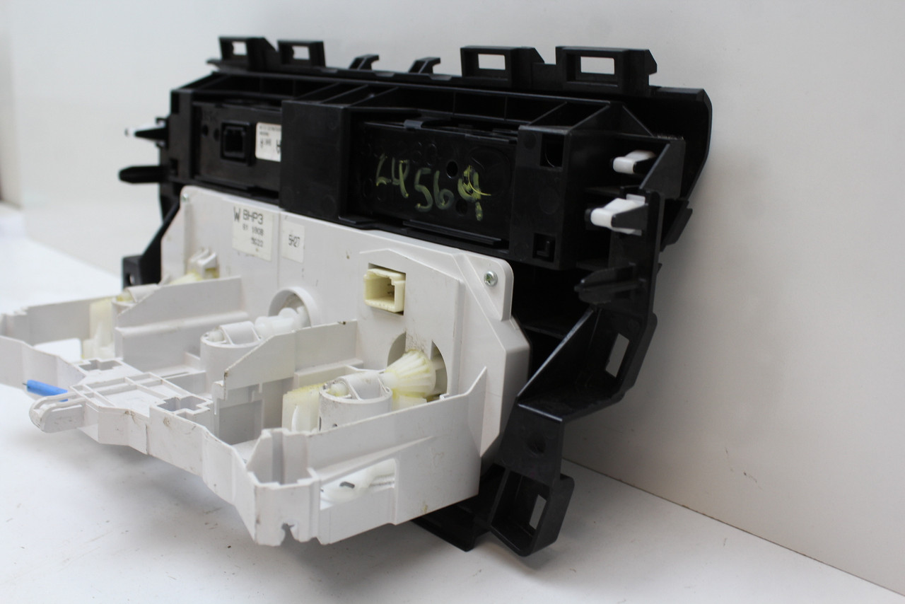 14 15 16 Mazda 3 BHP361190B Climate Control Panel Temperature Unit