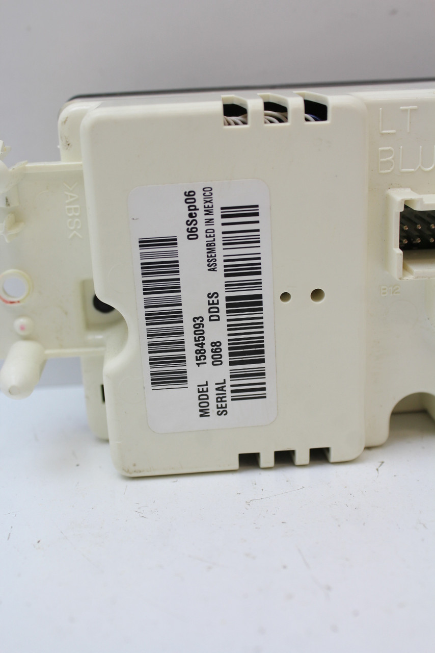 06 07 Buick Rainier 15845093 Climate Control Panel Temperature Unit A/C Heater