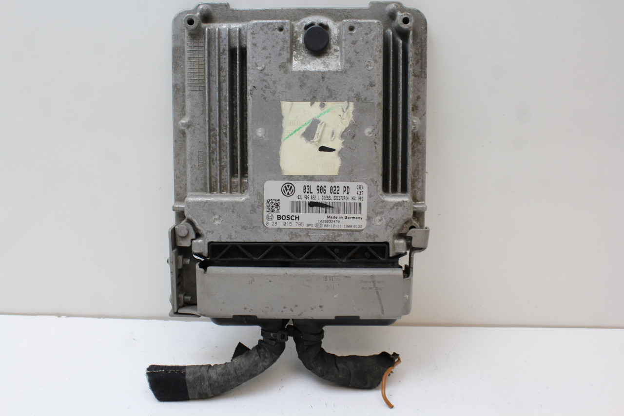 09-10 Jetta 03L 906 022 PD Computer Brain Engine Control ECU ECM EBX Module
