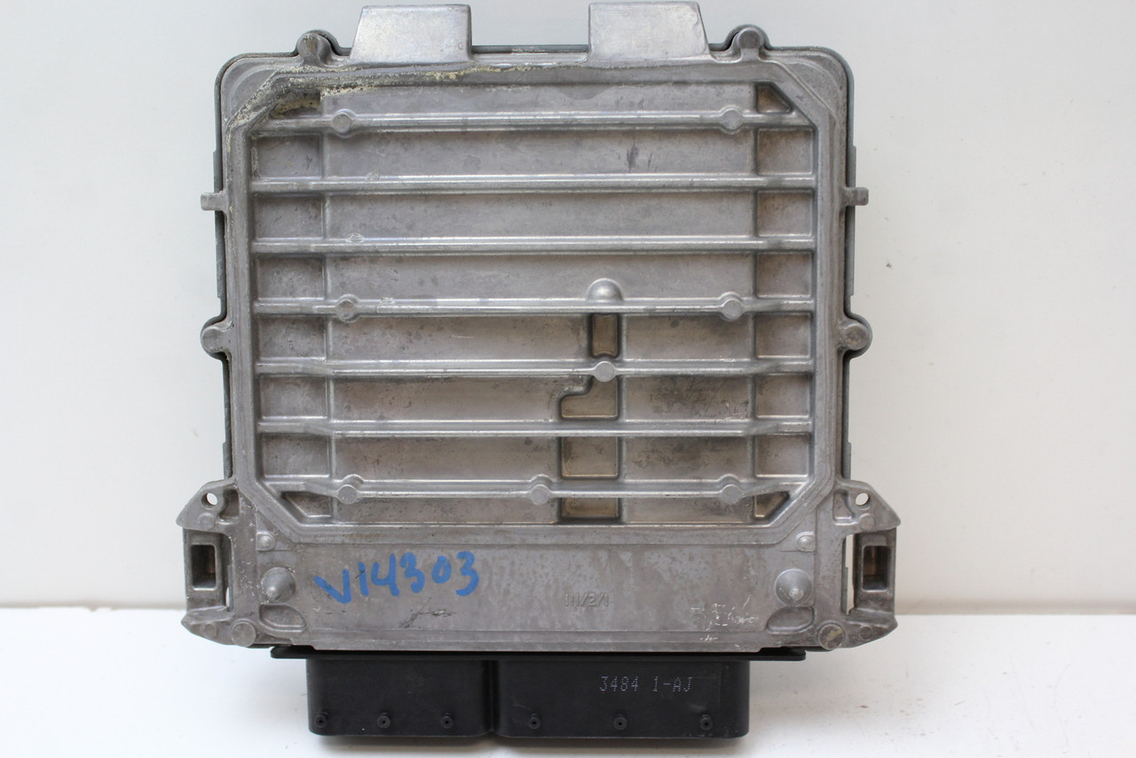14-15 Benz CLA250 A 270 900 21 00 Computer  Engine Control ECU ECM EBX Module