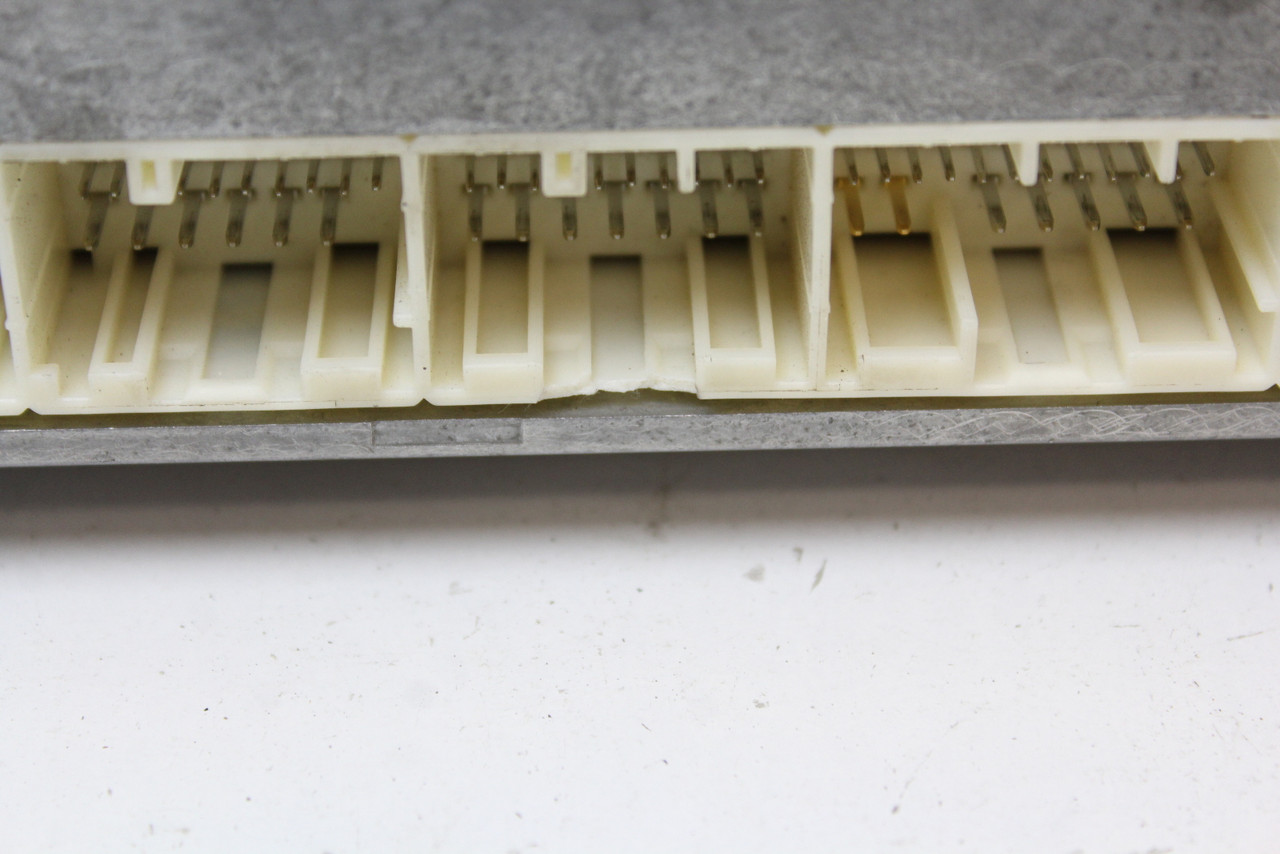 05 2005 Lexus IS250 89661-53J80 Computer Brain Engine Control ECU ECM EBX Module