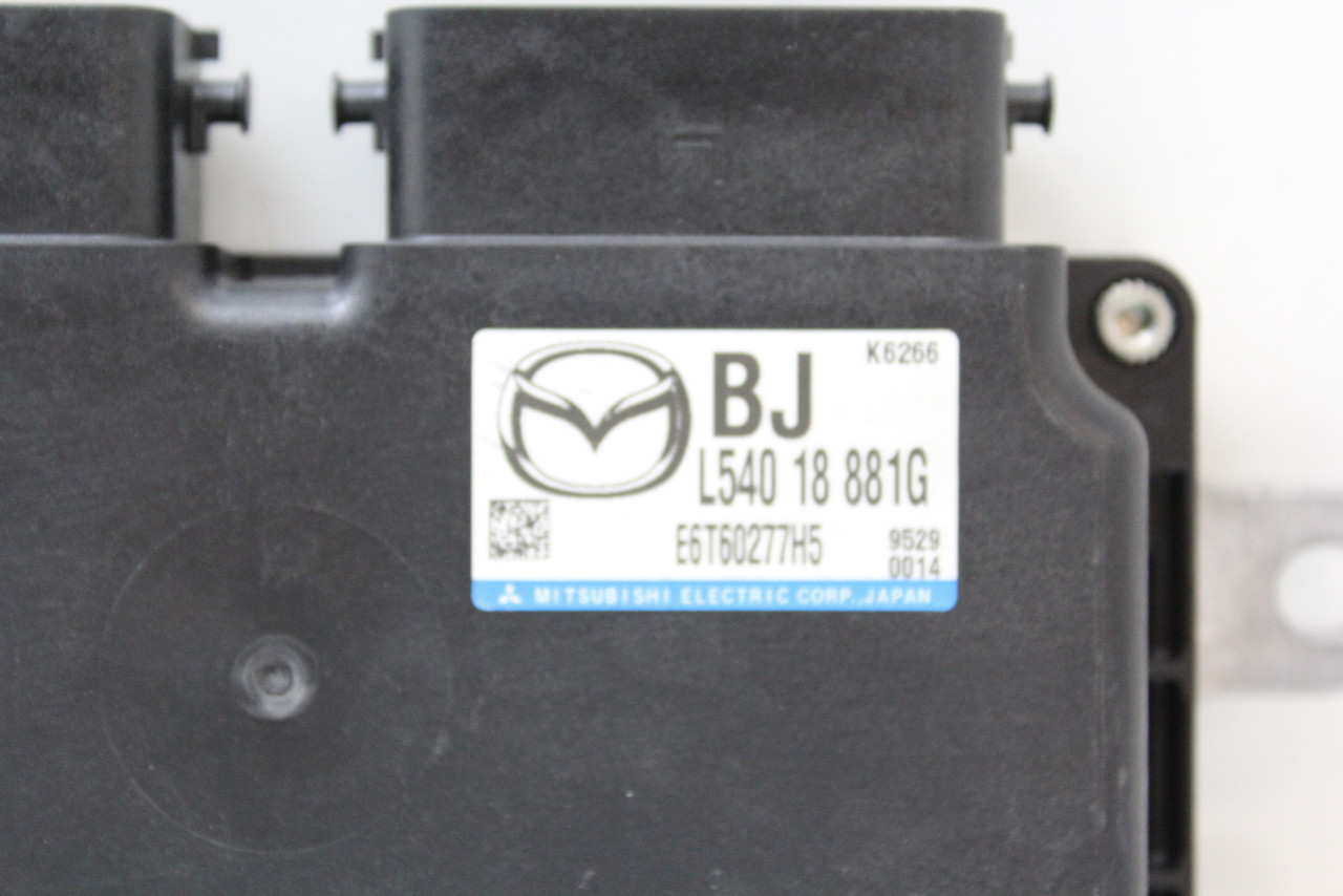 maa. 10 2010 Mazda 3 L540 18 881G Computer Brain Engine Control