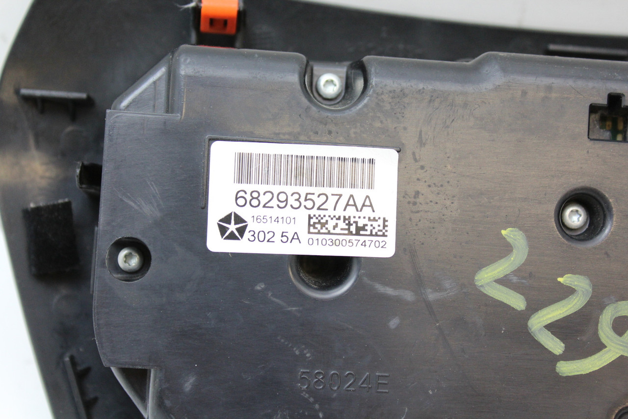 15-18 Jeep Cherokee 68293527AA Climate Control Panel Temperature Unit A/C Heater 15-18 Jeep Cherokee 68293527AA Climate Control Panel Temperature Unit A/C Heater