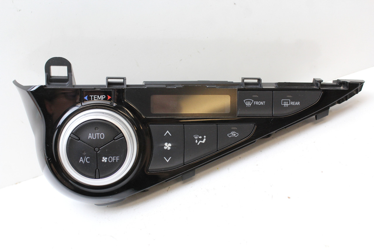 16 17 Toyota Prius 55900-52A80 Climate Control Panel Temperature