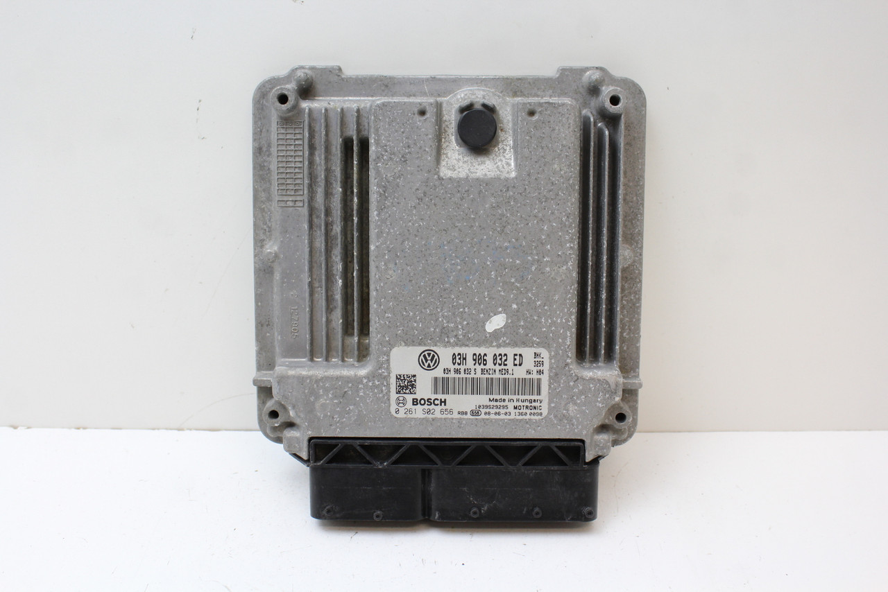 09 10 Volkswagen Touareg 03H 906 032 ED Computer Engine Control ECU ECM Module