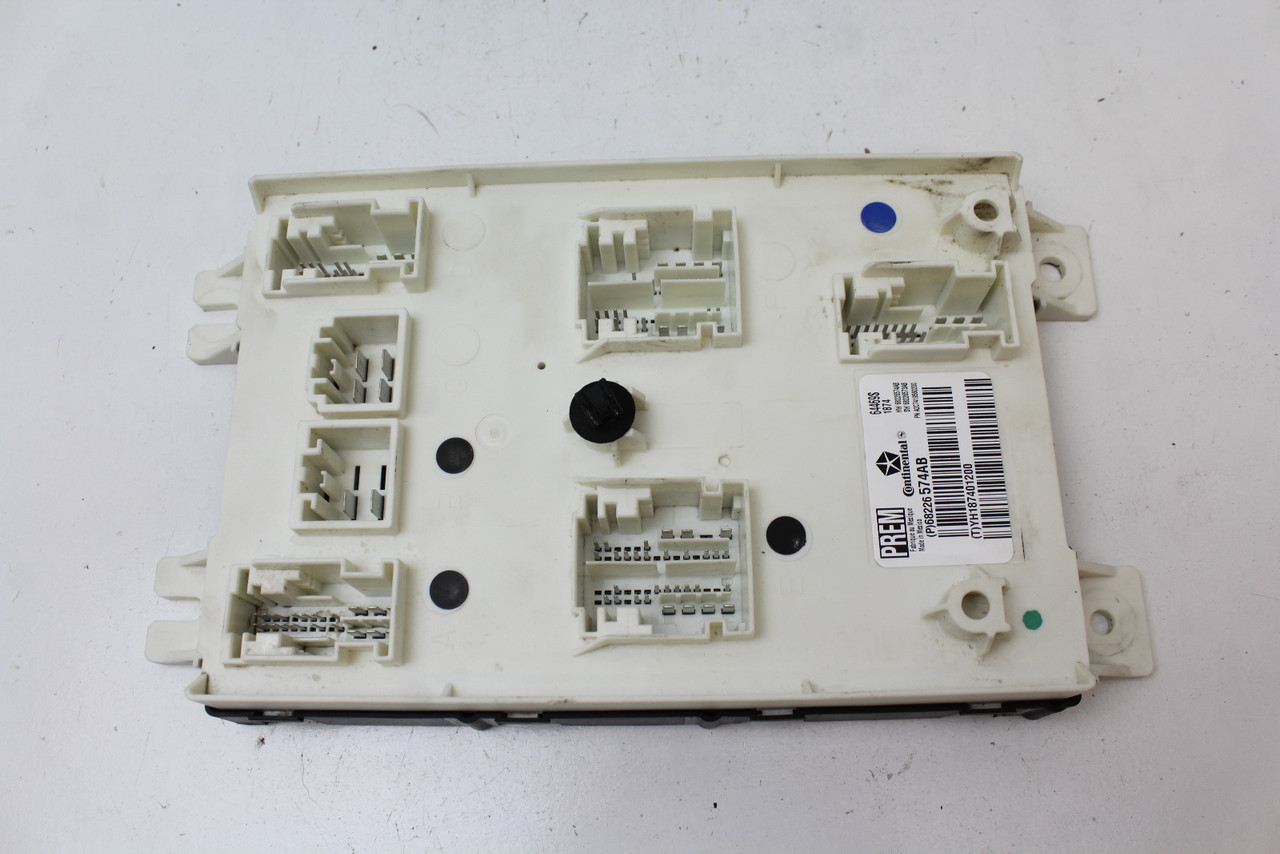 2014 14 Chrysler 300 68226574AB BCM Body Control Module