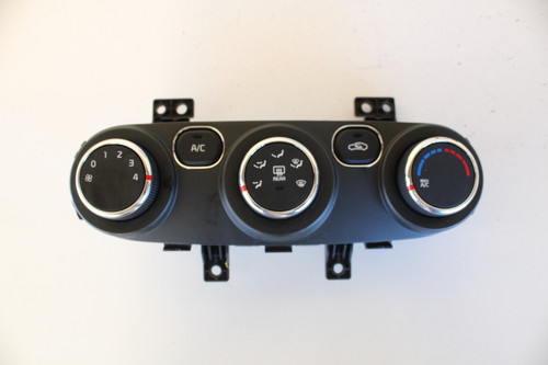 17 18 Kia Forte Climate Control Panel Temperature Unit A/C Heater 17 18 Kia Forte Climate Control Panel Temperature Unit A/C Heater