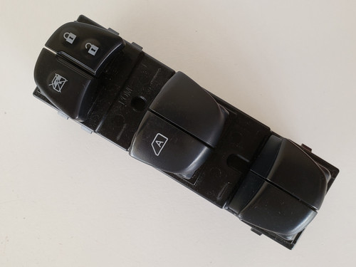 11-17 Nissan Juke 25401 1KA0B Drivers Side Left Master Window Switch OEM