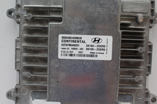 17-19 Hyundai Santa Fe 39100-2GKR0 Computer Brain Engine Control ECU ECM Module