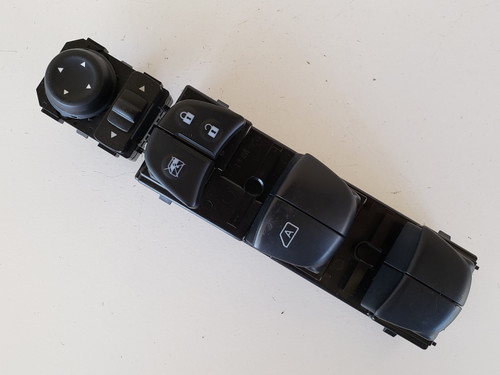 13-19 Nissan Pathfinder 25401 3KA0A Drivers Side Left Master Window Switch OEM