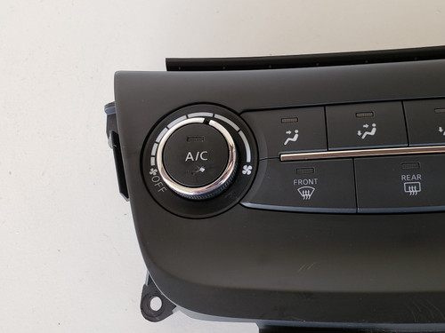 15-17 Sentra 27500 4AT2A Climate Control Panel Temperature Unit A/C Heater 15-17 Sentra 27500 4AT2A Climate Control Panel Temperature Unit A/C Heater