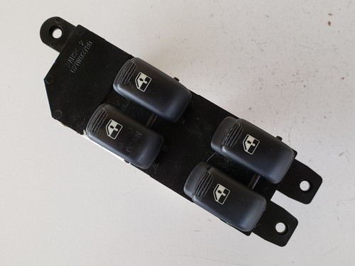 01-06 Hyundai Santa Fe 93570-26000 Drivers Side Left Master Window Switch OEM
