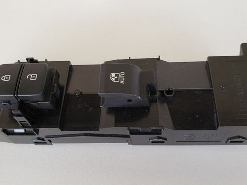 15-16 Hyundai Genesis 93575-B1000 Right Front Passenger Window Switch OEM