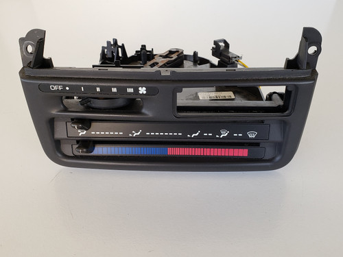 96-99 Saturn S Series 21031071 Climate Control Panel Temperature Unit A/C Heater