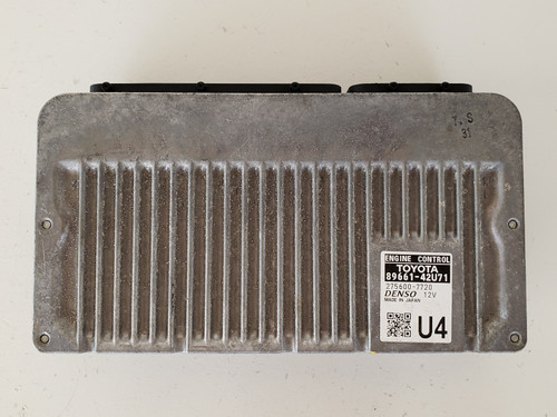 2015 Toyota Rav4 89661-42U71 Computer Brain Engine Control ECU ECM EBX Module
