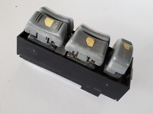 97-99 Chevy S-10 J12M-9600 Drivers Side Left Master Window Switch OEM