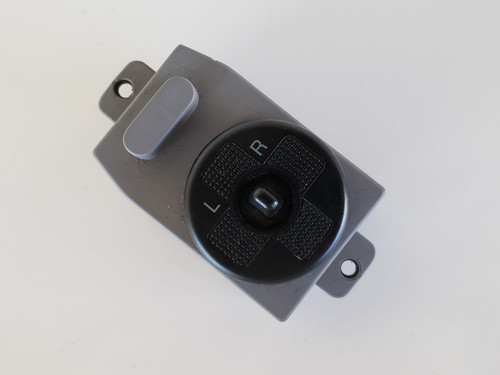 02-05 Kia Sedona 621W04410 Drivers Side Left Master Mirror Switch OEM