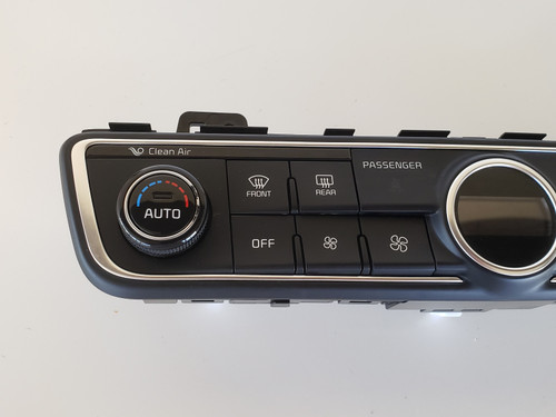 17-19 Kia Cadenza 97250-F6700 Climate Control Panel Temperature Unit A/C Heater 17-19 Kia Cadenza 97250-F6700 Climate Control Panel Temperature Unit A/C Heater