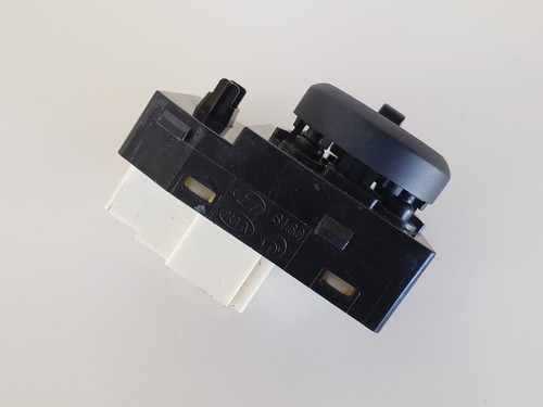 11-15 Kia Sorento 202008898 Drivers Side Left Master Mirror Switch OEM