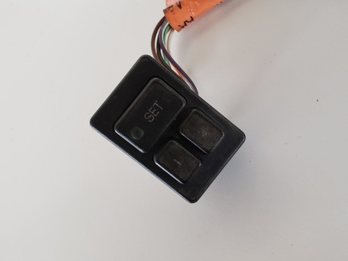 95-05 Ford Expedition YL1T-14776-J4CPR Seat Memory Switch OEM
