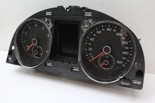 10 2010 Volkswagen Passat 3C0920 972L Speedometer Instrument Cluster Gauges 109K