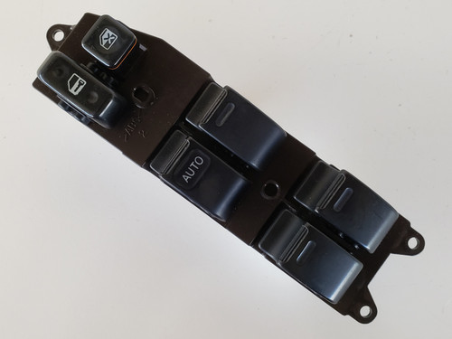 a4563-97-01-toyota-camry-le-