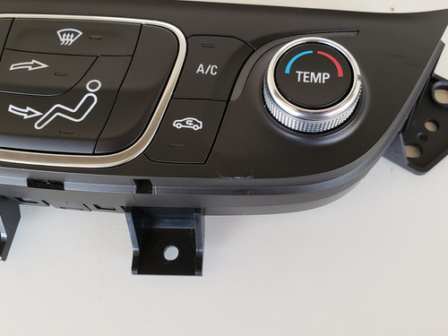 19-20 Chevy Equinox 84422503 Climate Control Panel Temperature Unit A/C Heater