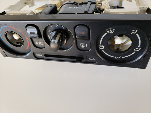 98-00 Mazda MX-5 MX5 Miata NC6761190 Climate Control Panel Temp Unit A/C Heater
