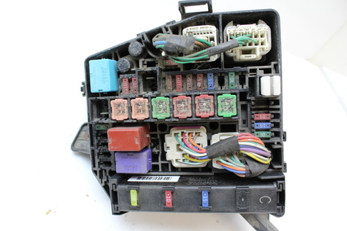 06-11 Toyota Yaris 82741-52031 Fusebox Fuse Box Relay Unit Module