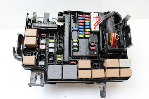 18 2018 Hyundai Elantra 91203-F2325 Fusebox Fuse Box Relay Unit Module