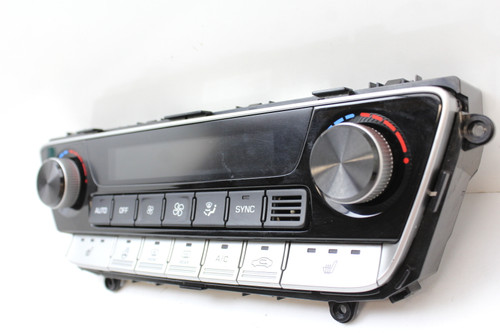18 19 Hyundai Sonata 97250-C2BC0 Climate Control Panel Temperature Unit A/C
