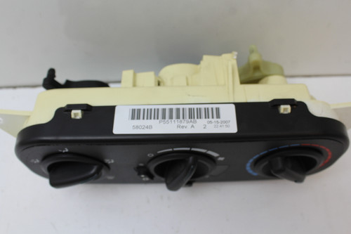 06-10 Chrysler PT Cruiser 5511879AB Climate Control Panel Temperature A/C Heater