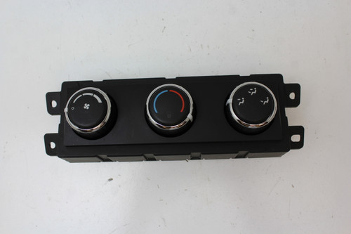 08-10 Chrysler Town Country Rear 55111810AD Climate Control Panel Temperature