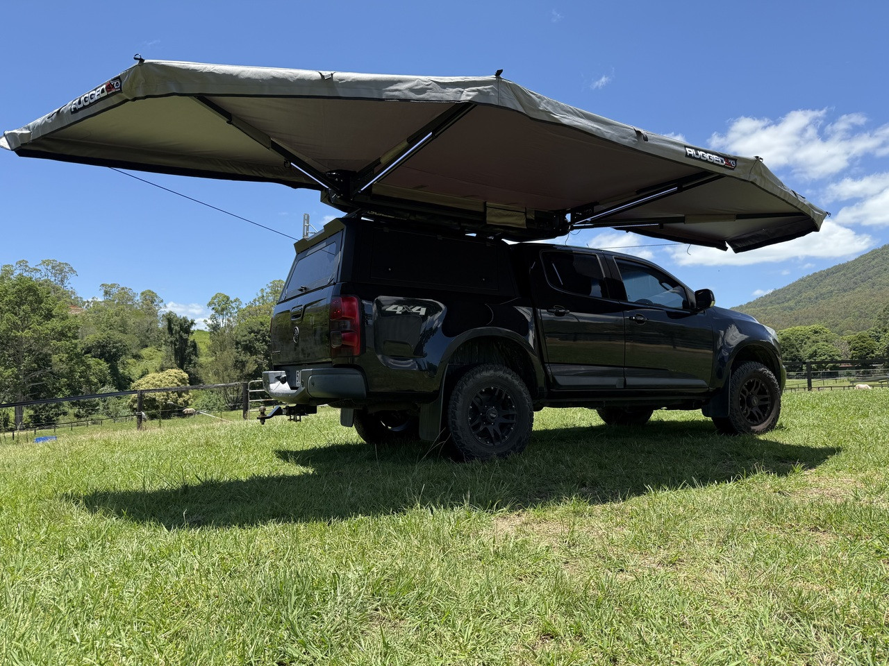 Rugged 4x4 Platinum 2m 180 Semi Automatic Opening (Fabric UVE95+%)