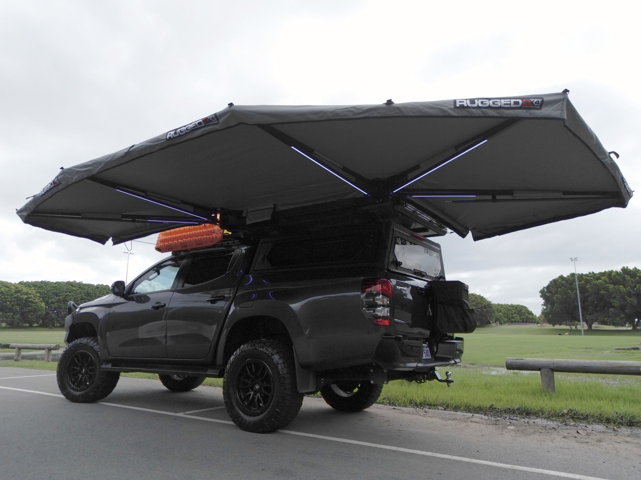 Rugged 4x4 2m 270 Semi Automatic Opening Awning (Fabric UVE95+%)