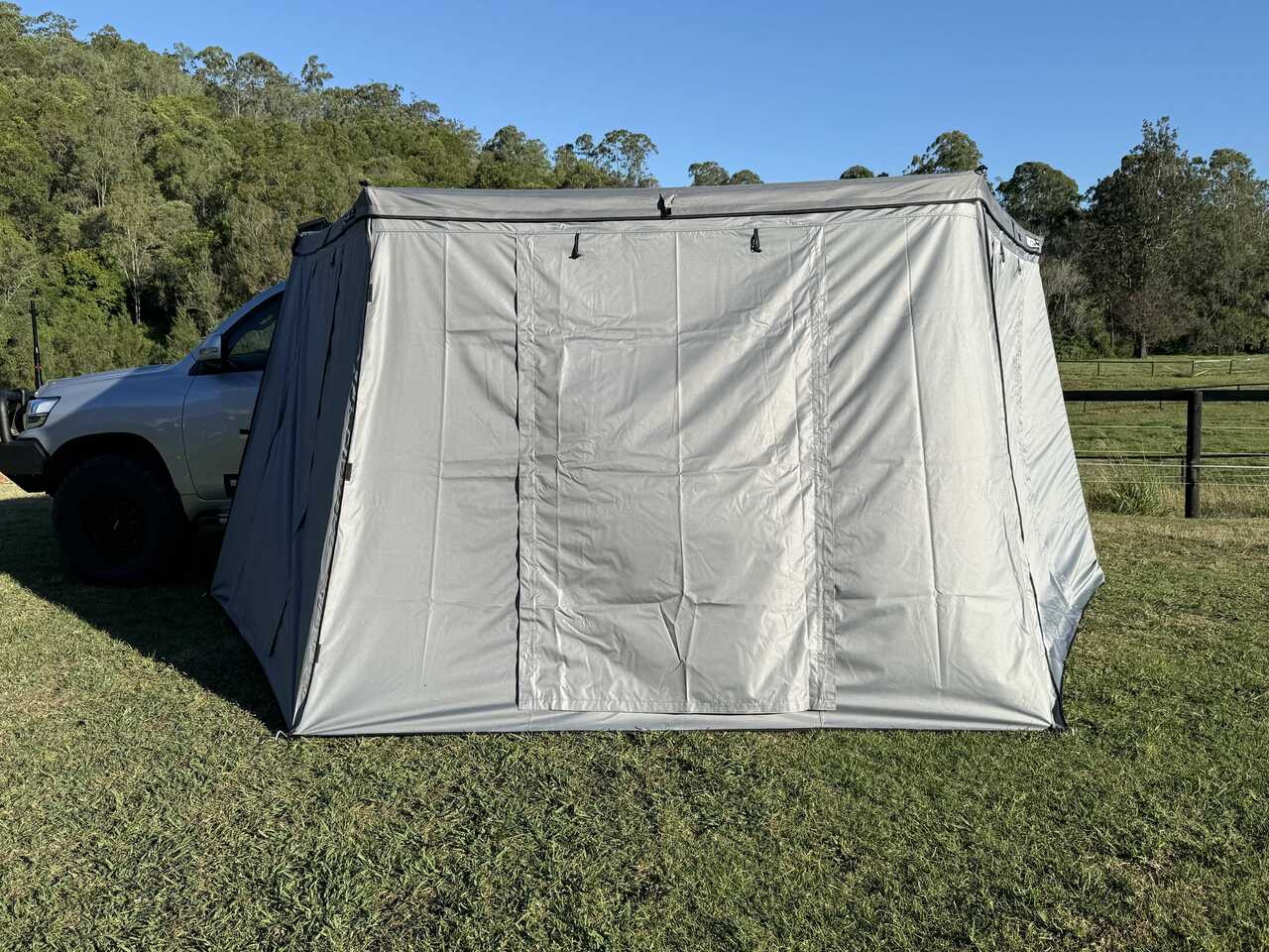 Rugged 4x4 Platinum 2.3m 230 Passenger Side  Wall Kit (Ex Demo)