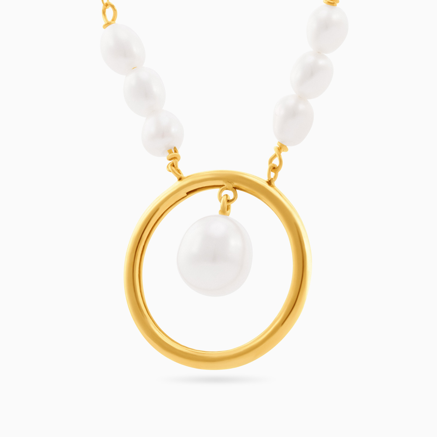 Circle Pearl Necklace in 18K Gold - 2