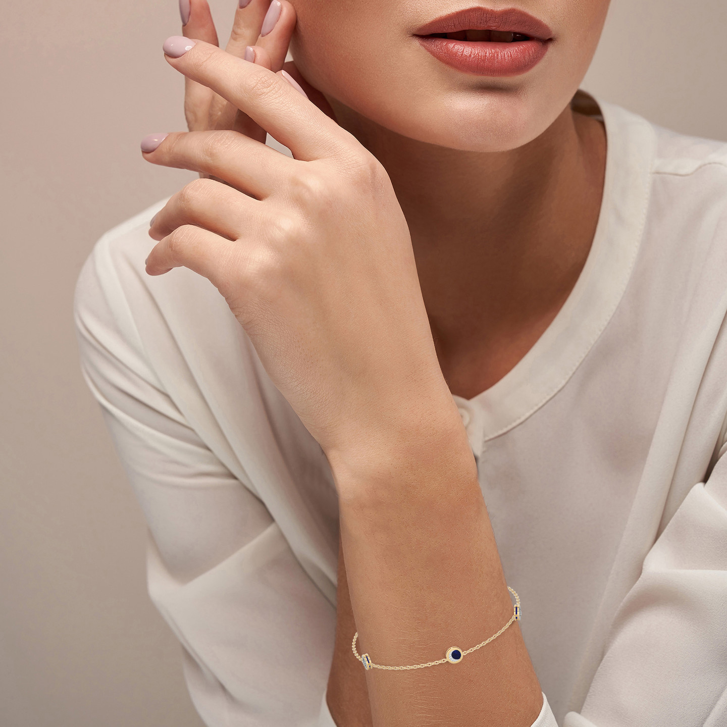 Crescent Diamond & Enamel Coated Chain Bracelet in 18K Gold - 4 Crescent Diamond & Enamel Coated Chain Bracelet in 18K Gold - 4