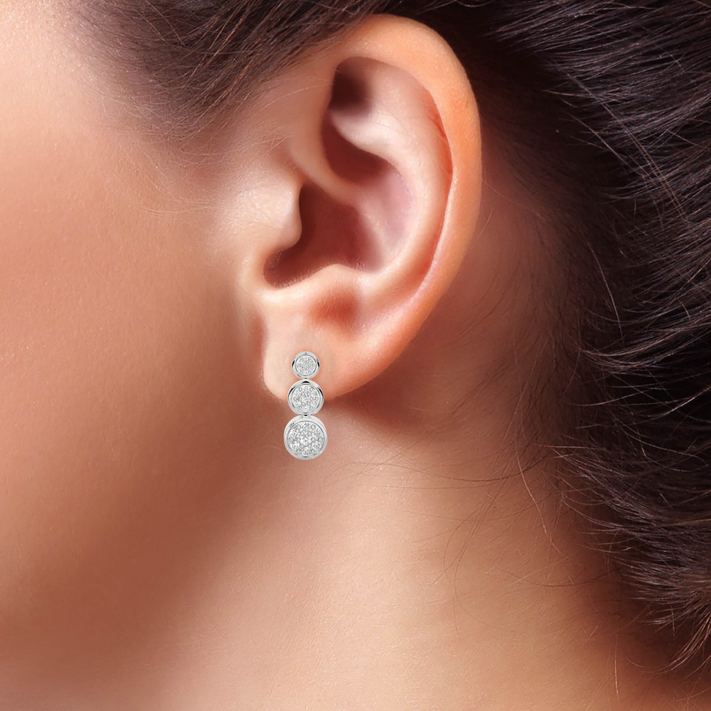 Circle Diamond Stud Earrings in 18K Gold - 3 Circle Diamond Stud Earrings in 18K Gold - 3