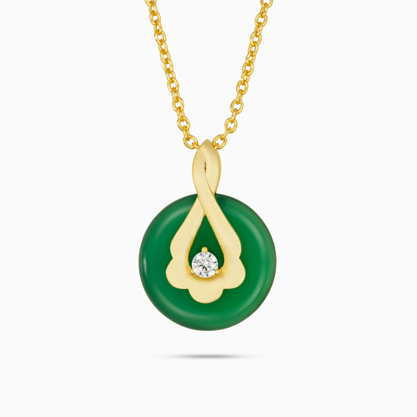 سلسلة مطلية بالذهب دائرية مزينة بحجر أخضر سلسلة مطلية بالذهب دائرية مزينة بحجر أخضر