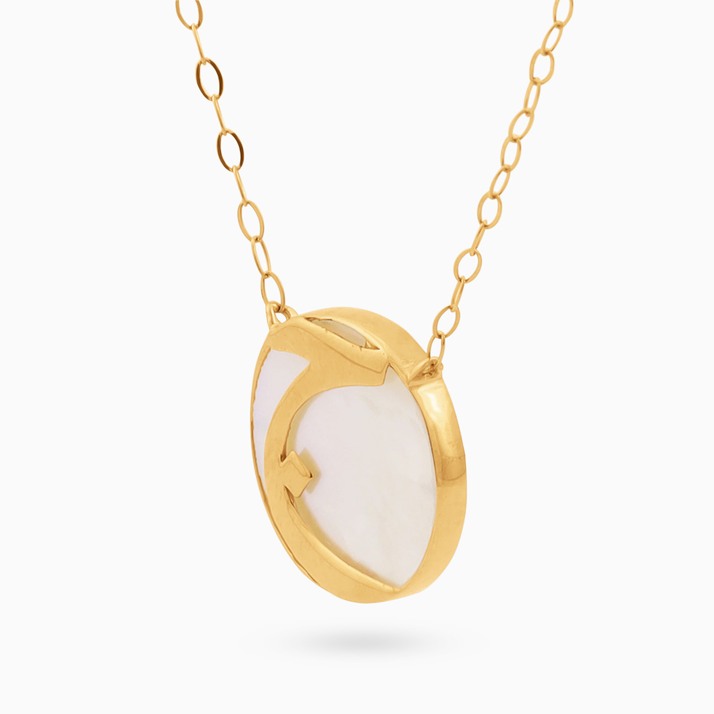 سلسلة ذهب حرف جيم عيار 18 قيراط مزينة باللؤلؤ - 2 سلسلة ذهب حرف جيم عيار 18 قيراط مزينة باللؤلؤ - 2