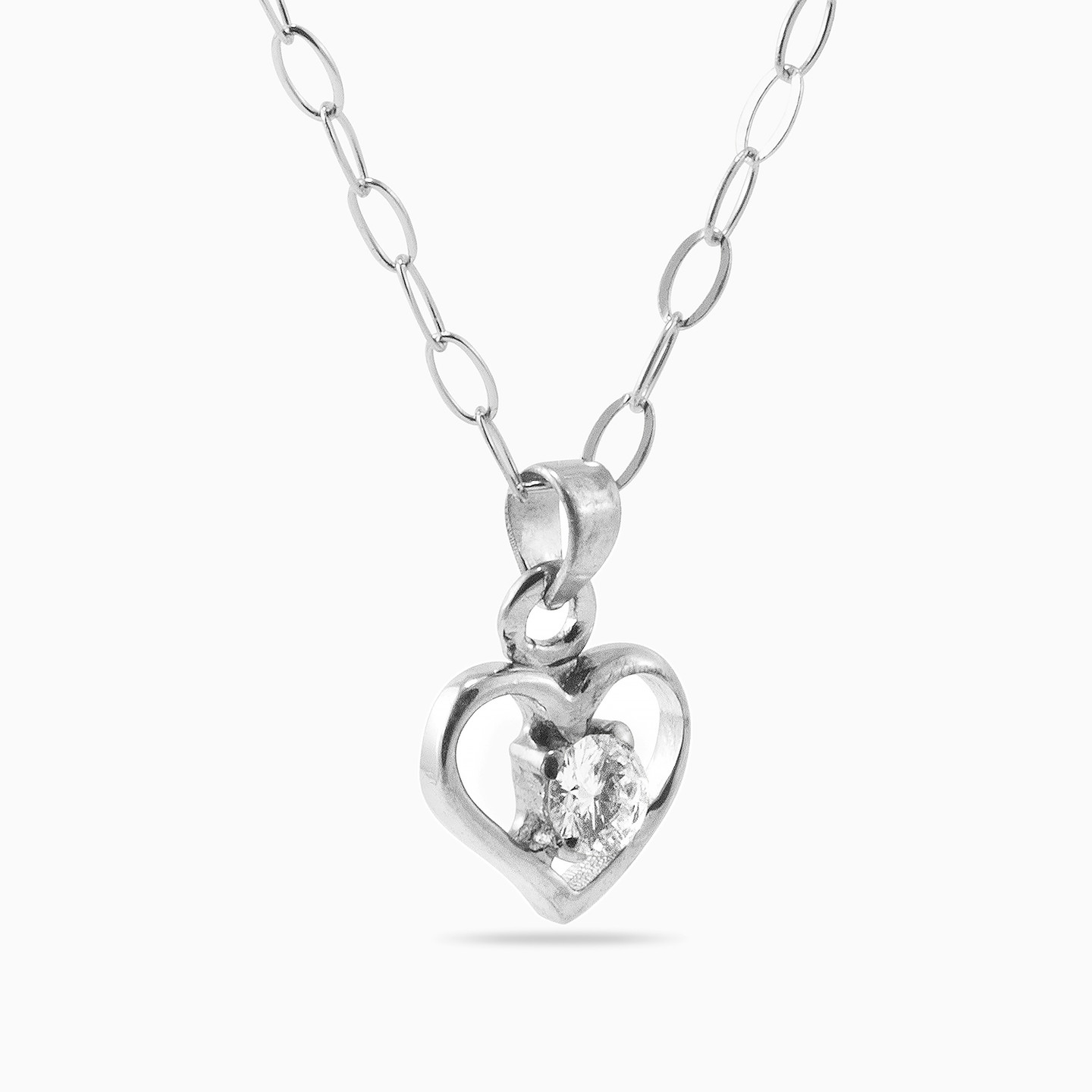 Kids Heart Diamond Pendant Necklace in 18K Gold - 4