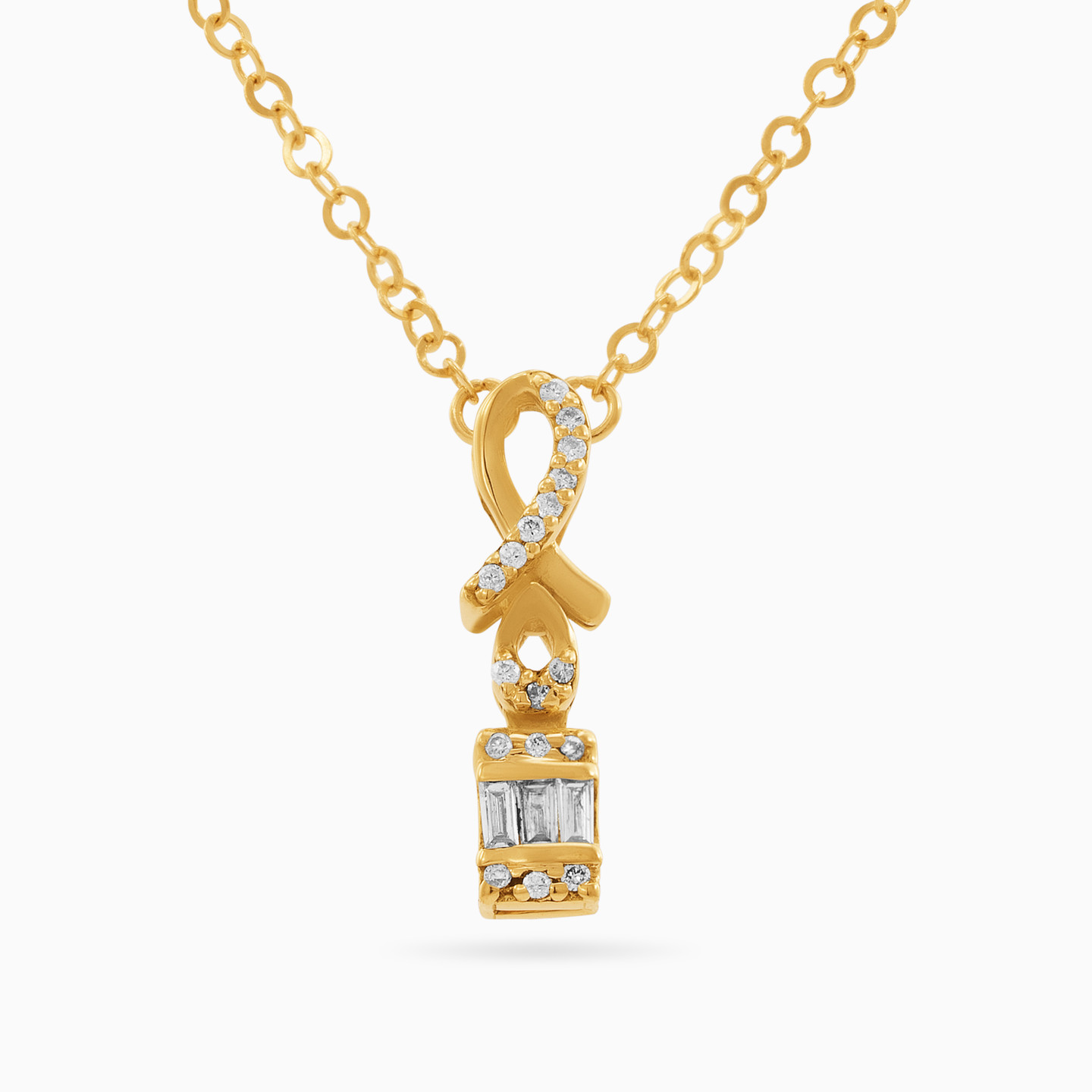 18K Gold Diamond Pendant Necklace - 4