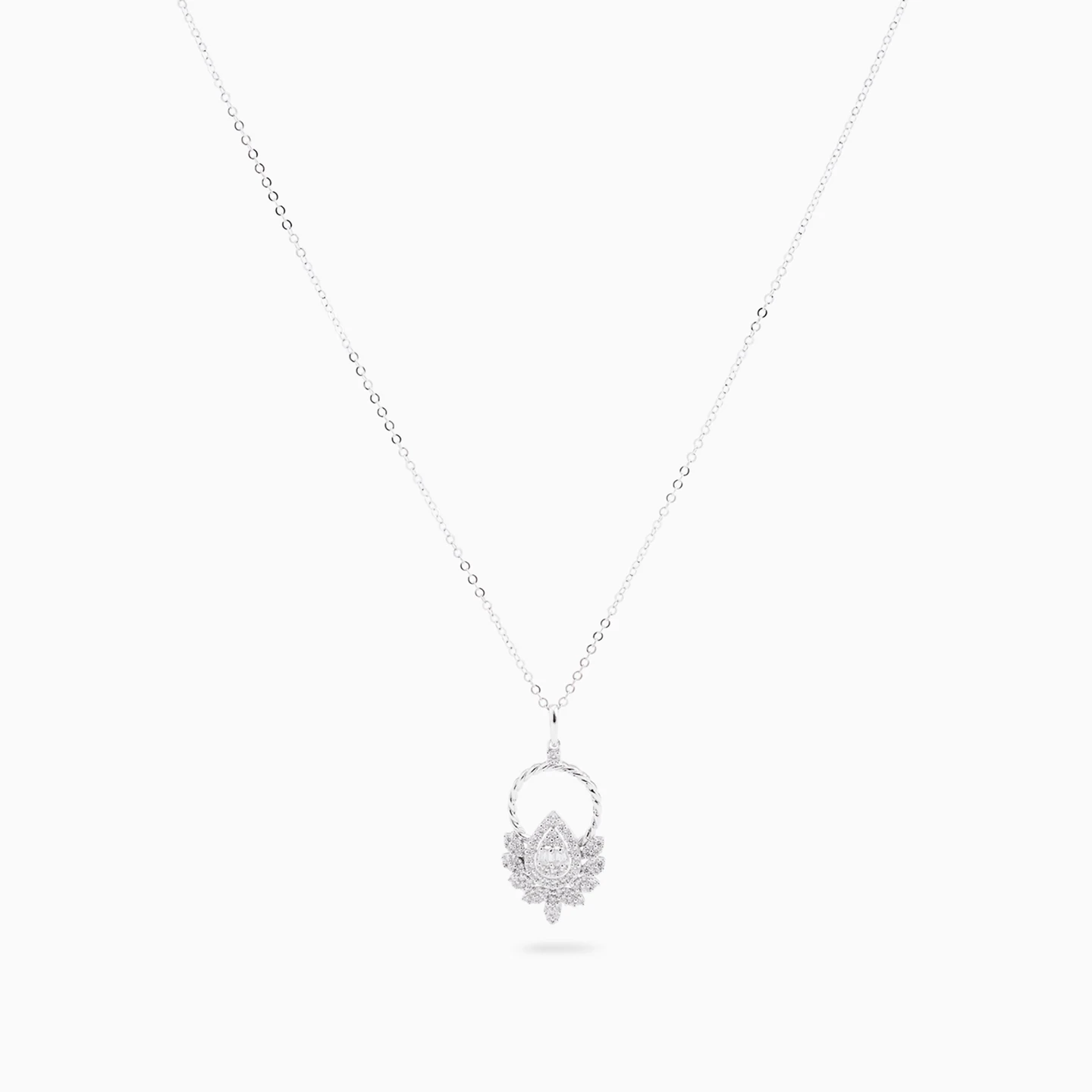 Leaf Cubic Zirconia Necklace in 18K Gold - 3 Leaf Cubic Zirconia Necklace in 18K Gold - 3