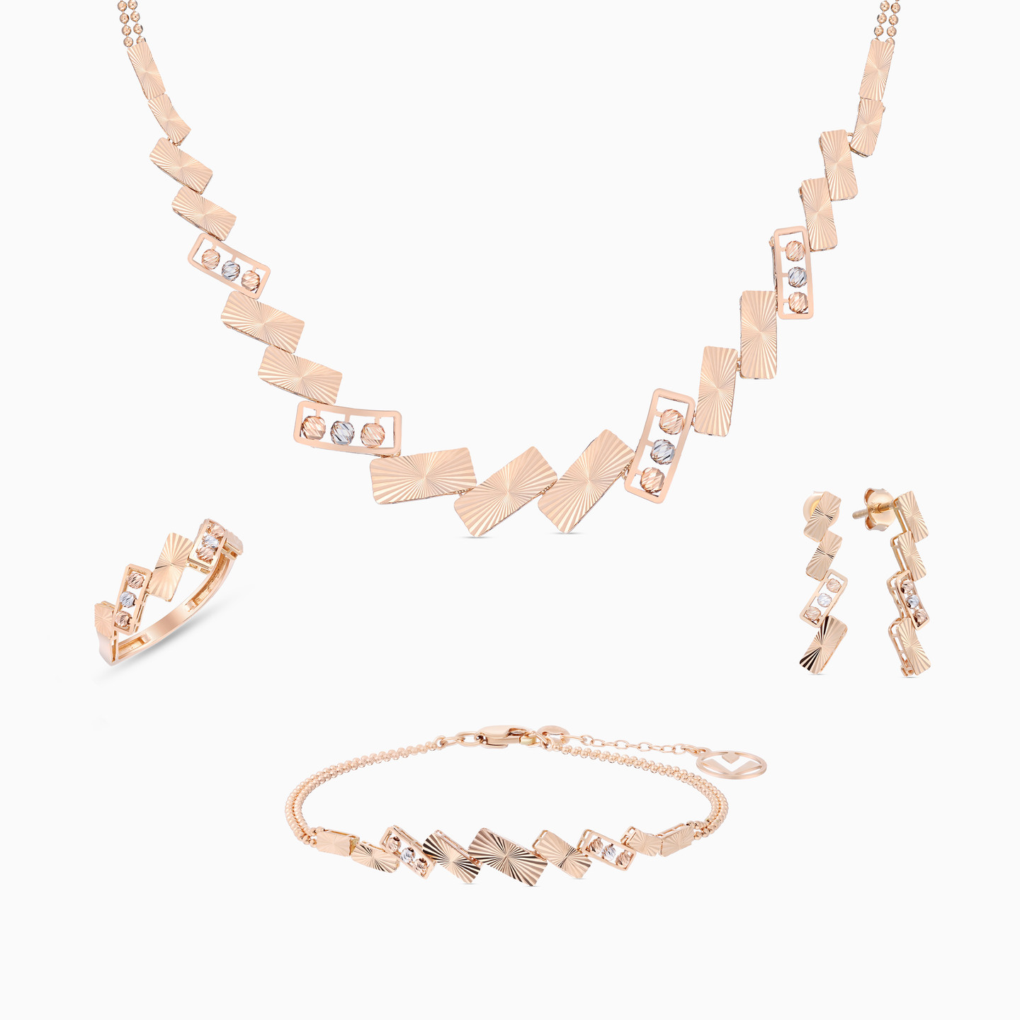 Jewelry Set in 21K Gold (4 Pieces) Jewelry Set in 21K Gold (4 Pieces)