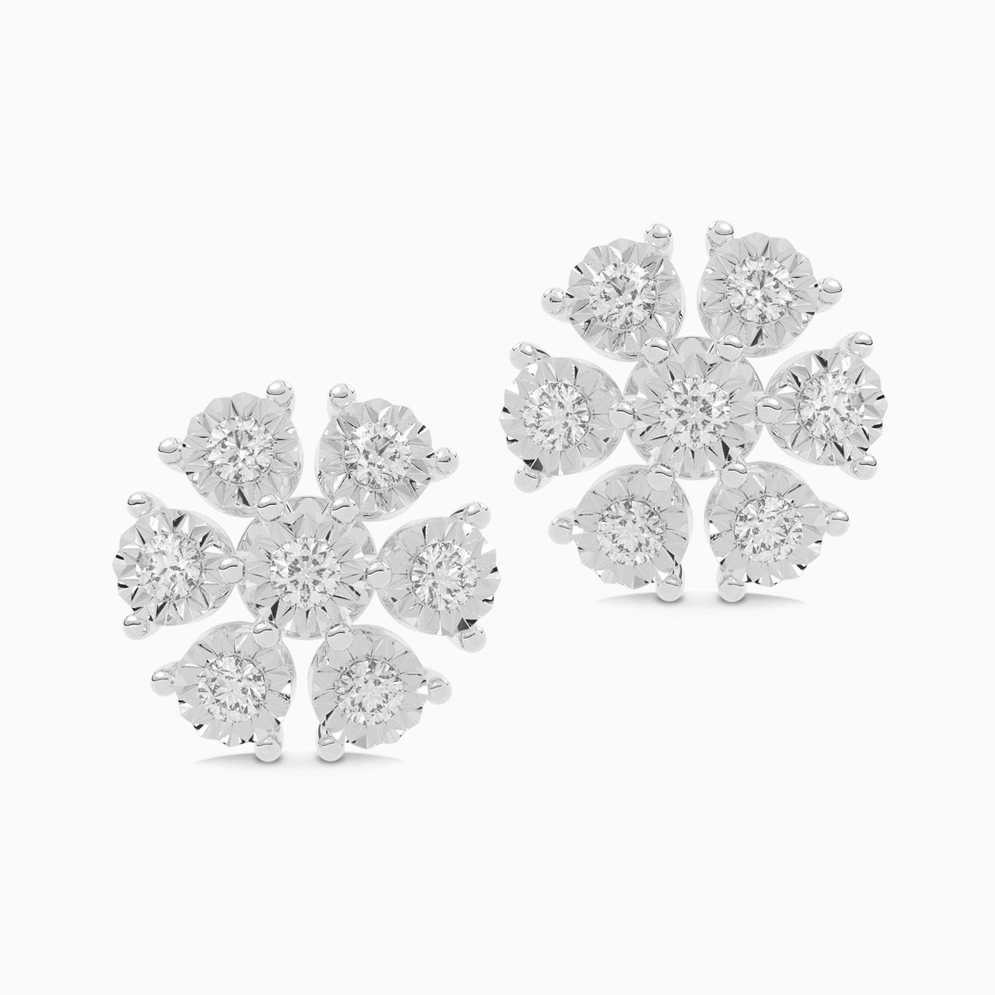 Flower Diamond Stud Earrings in 18K Gold - 3 Flower Diamond Stud Earrings in 18K Gold - 3