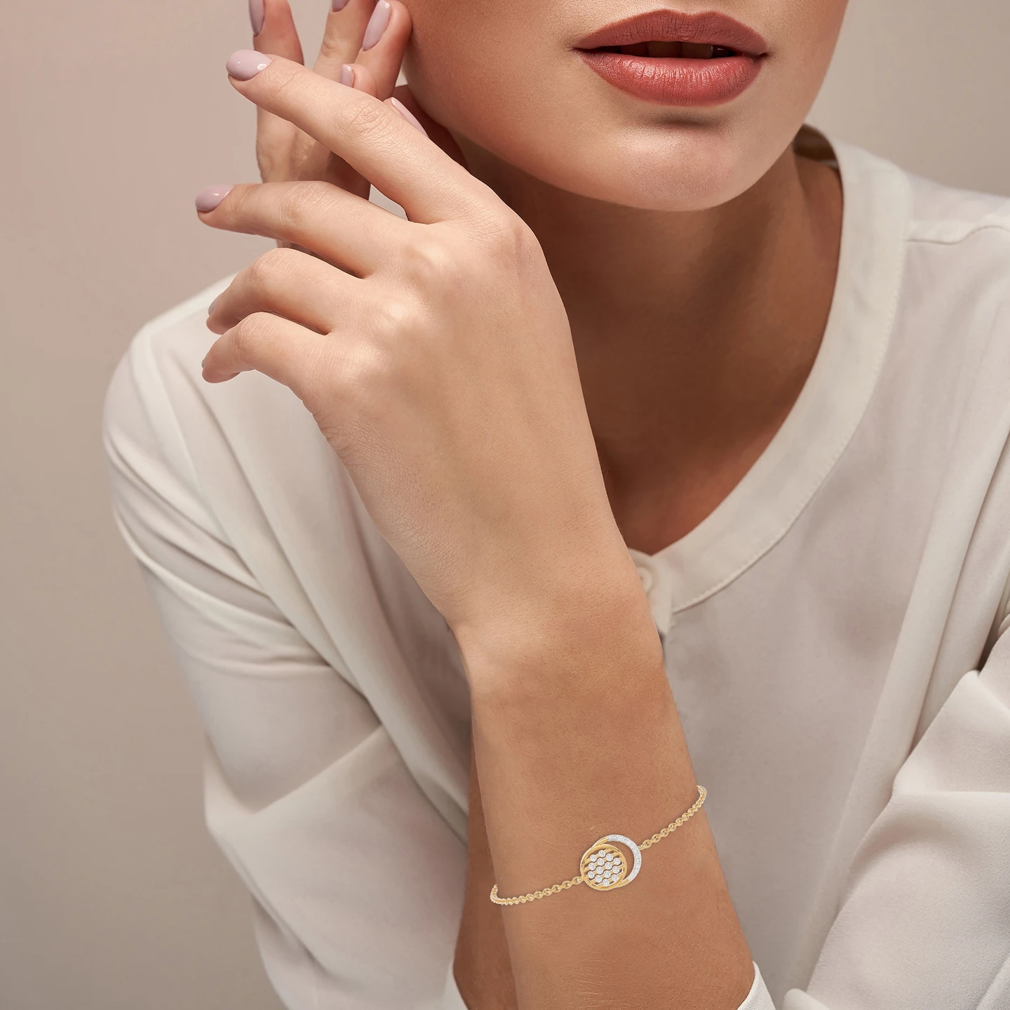 Circle Diamond Chain Bracelet in 18K Gold - 4 Circle Diamond Chain Bracelet in 18K Gold - 4