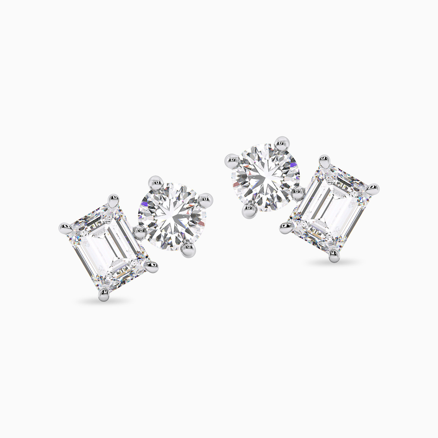 Baguette Diamond Earrings in 18K Gold - 4 Baguette Diamond Earrings in 18K Gold - 4