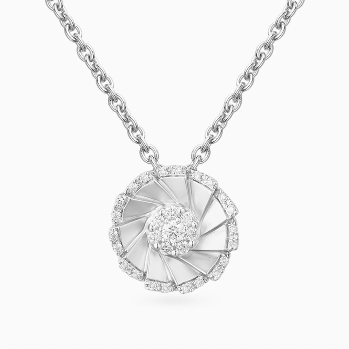 Floral Fan Detailed Diamond Necklace in 18K Gold Floral Fan Detailed Diamond Necklace in 18K Gold