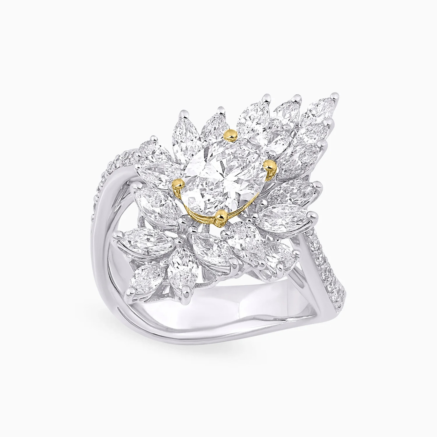 Layered Flower Diamond Ring in 18K Gold - 3 Layered Flower Diamond Ring in 18K Gold - 3